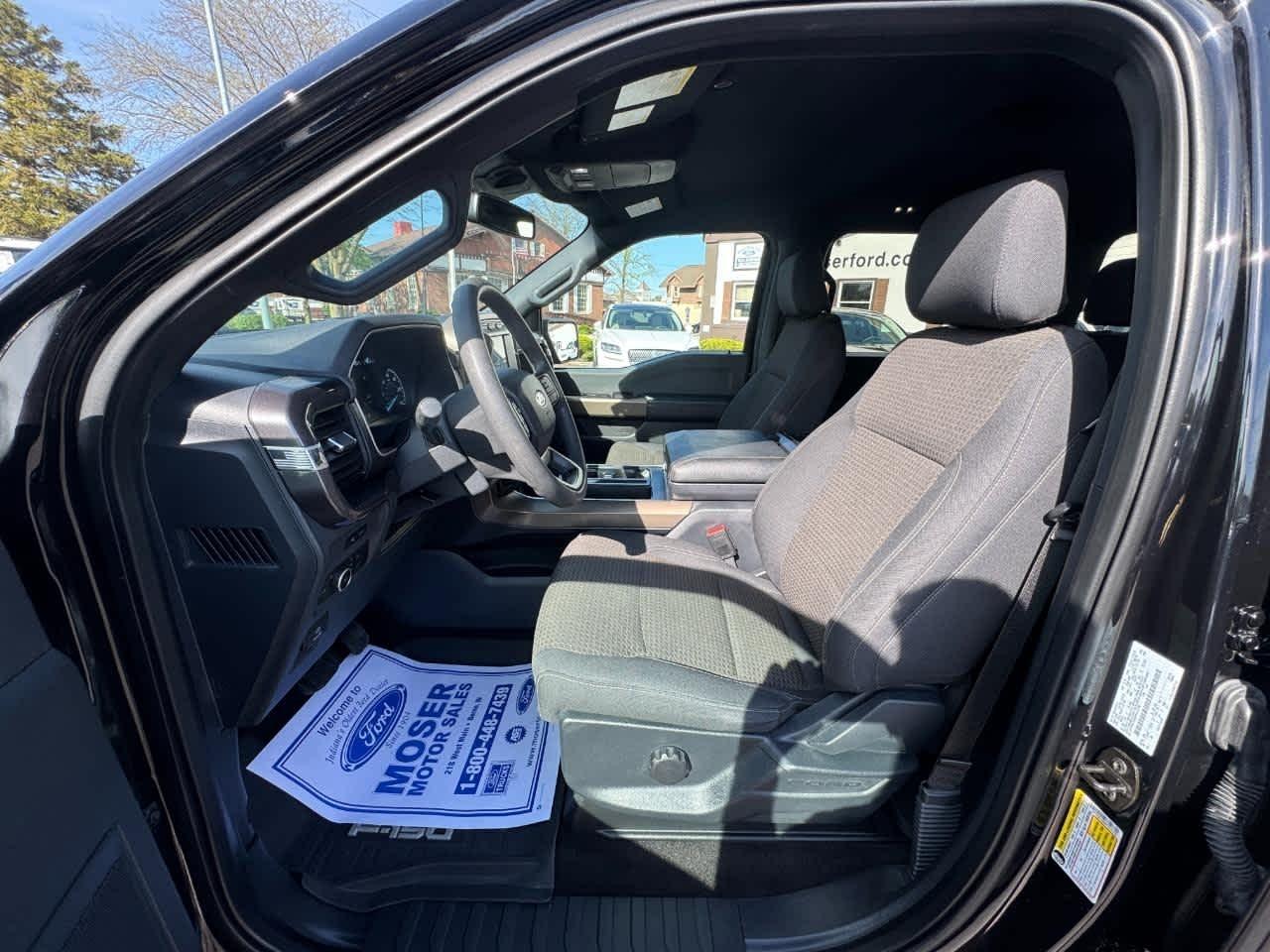 Ford F-150 XL 4WD SuperCrew 5.5' Box 2023