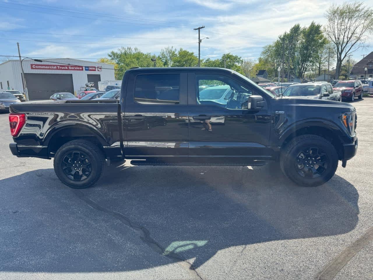 Ford F-150 XL 4WD SuperCrew 5.5' Box 2023