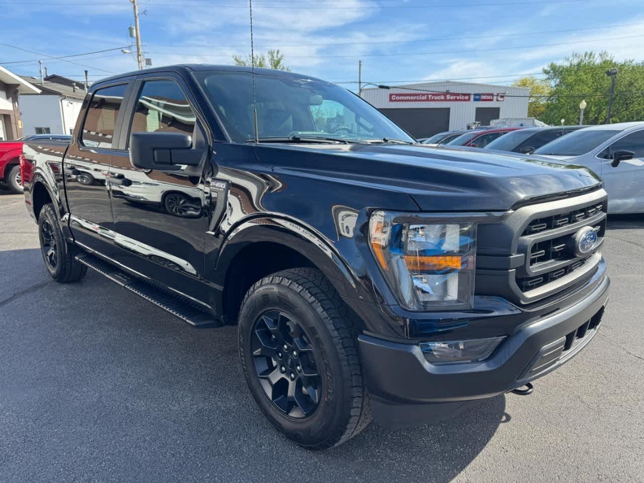 Ford F-150 XL 4WD SuperCrew 5.5' Box 2023