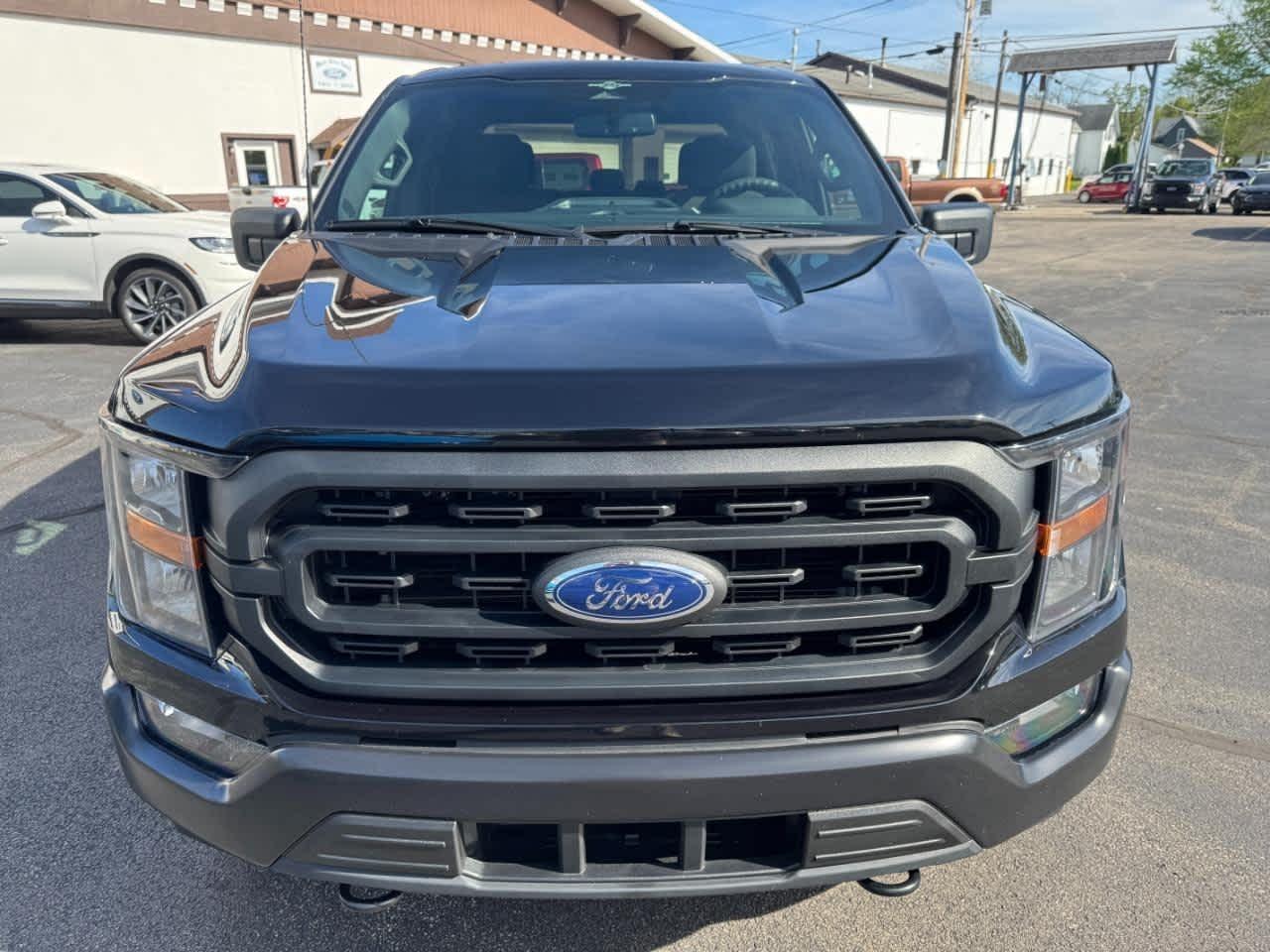 Ford F-150 XL 4WD SuperCrew 5.5' Box 2023