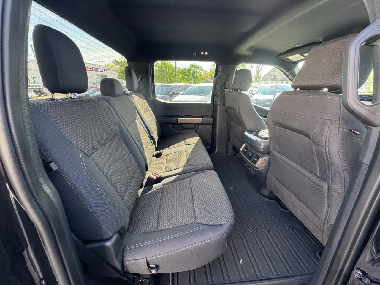 Ford F-150 XL 4WD SuperCrew 5.5' Box 2023