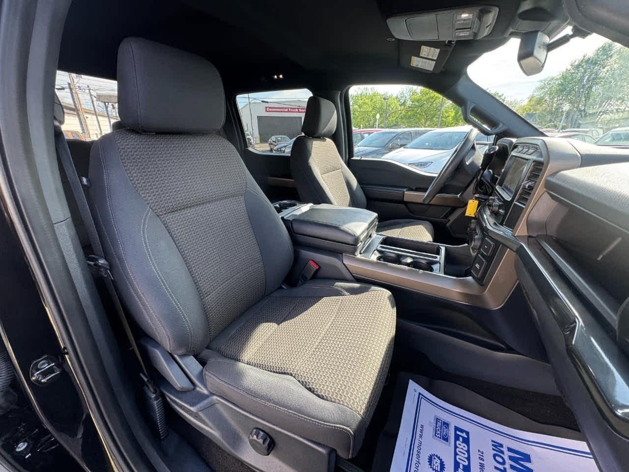 Ford F-150 XL 4WD SuperCrew 5.5' Box 2023