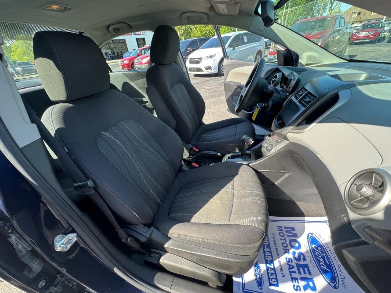 Chevrolet Sonic 4dr Sdn Auto LT 2015