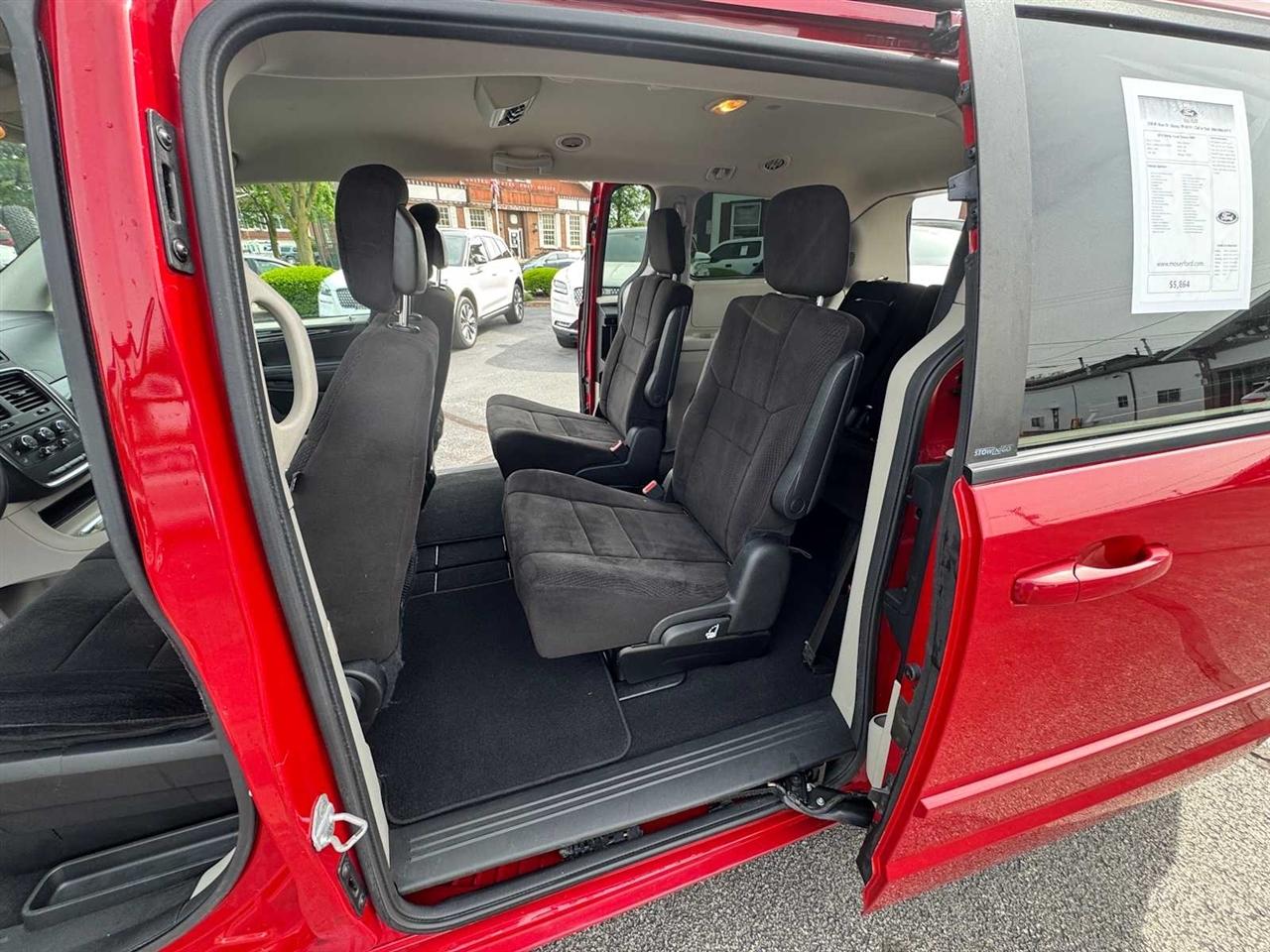 Dodge Grand Caravan 4dr Wgn SXT 2012