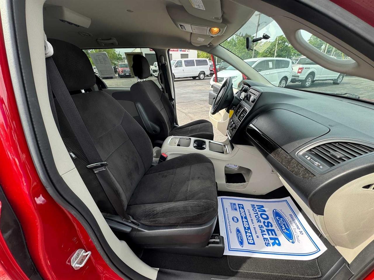 Dodge Grand Caravan 4dr Wgn SXT 2012