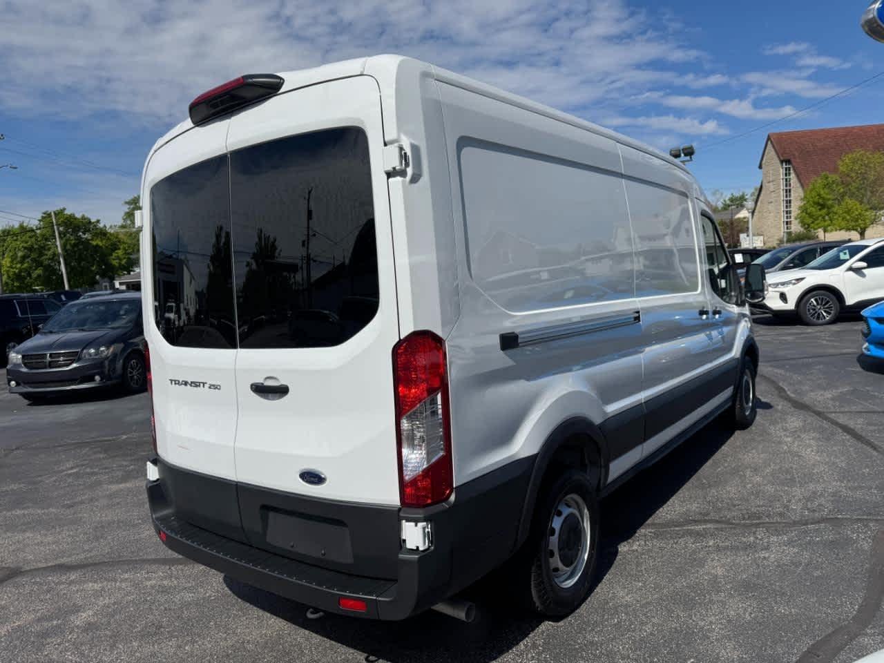Ford Transit Cargo Van T-250 148" Med Rf 9070 GVWR RWD 2025