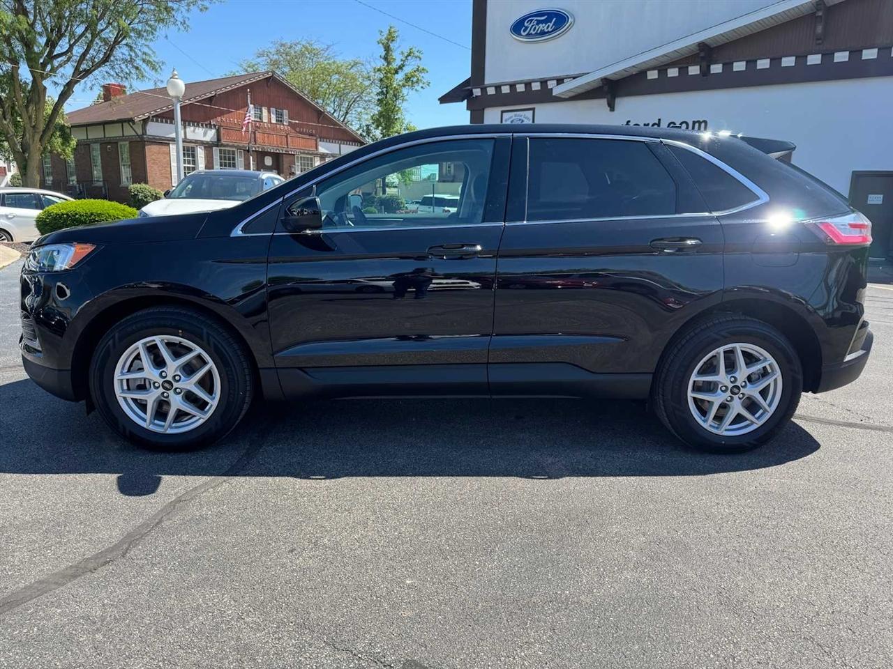 2024 Ford Edge 15