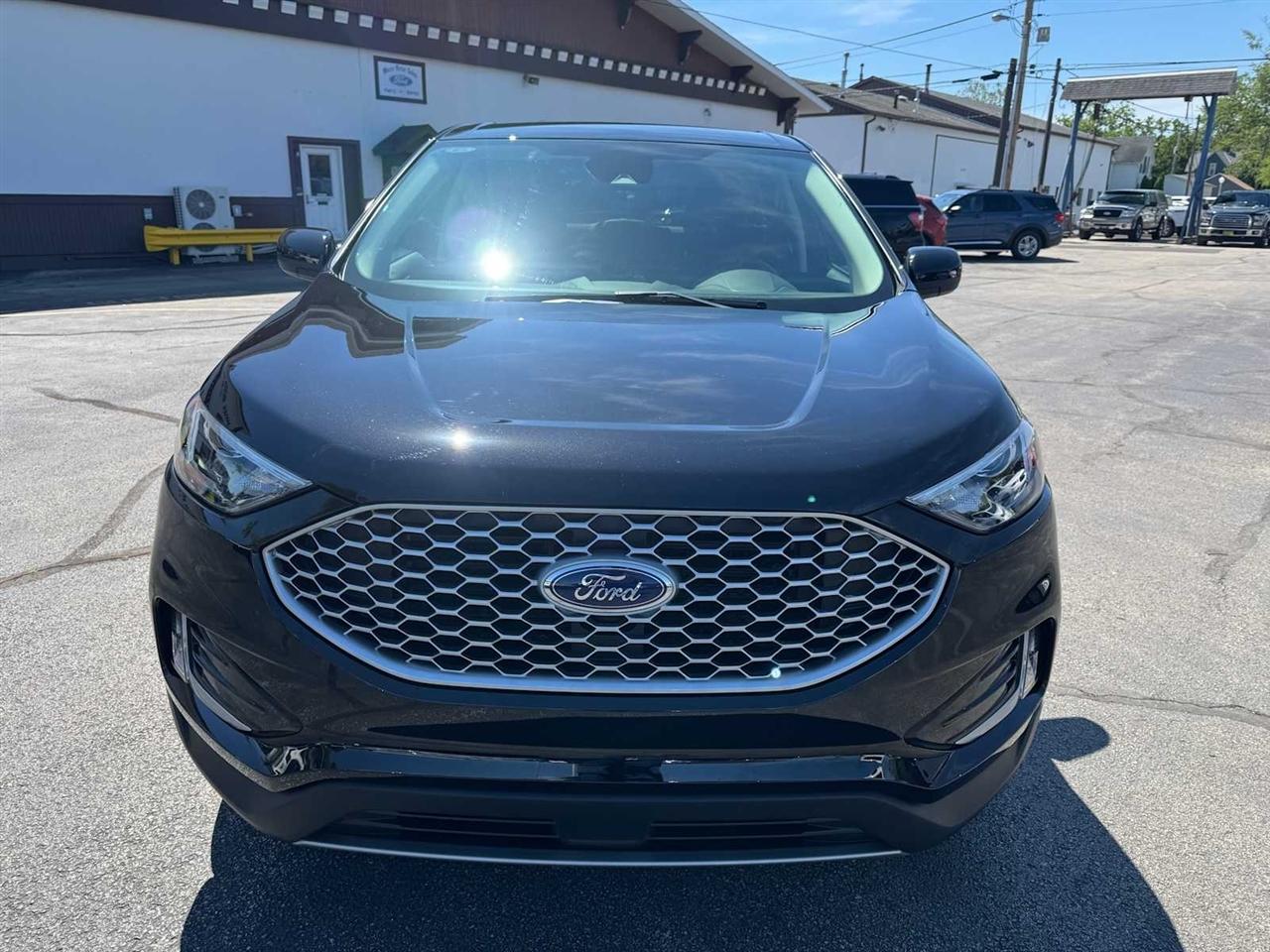 2024 Ford Edge 27