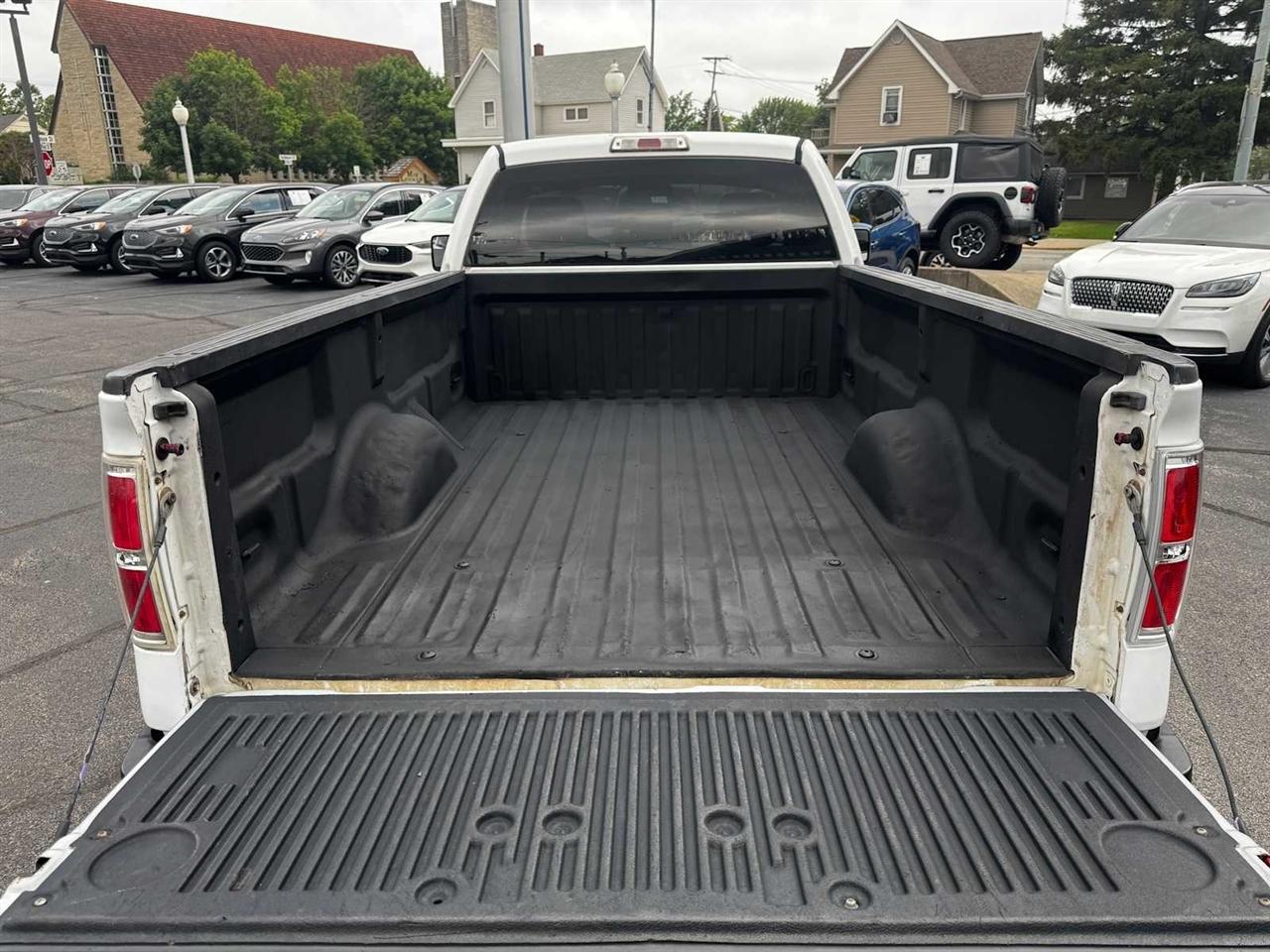 Ford F-150 2WD Reg Cab 126" STX 2014