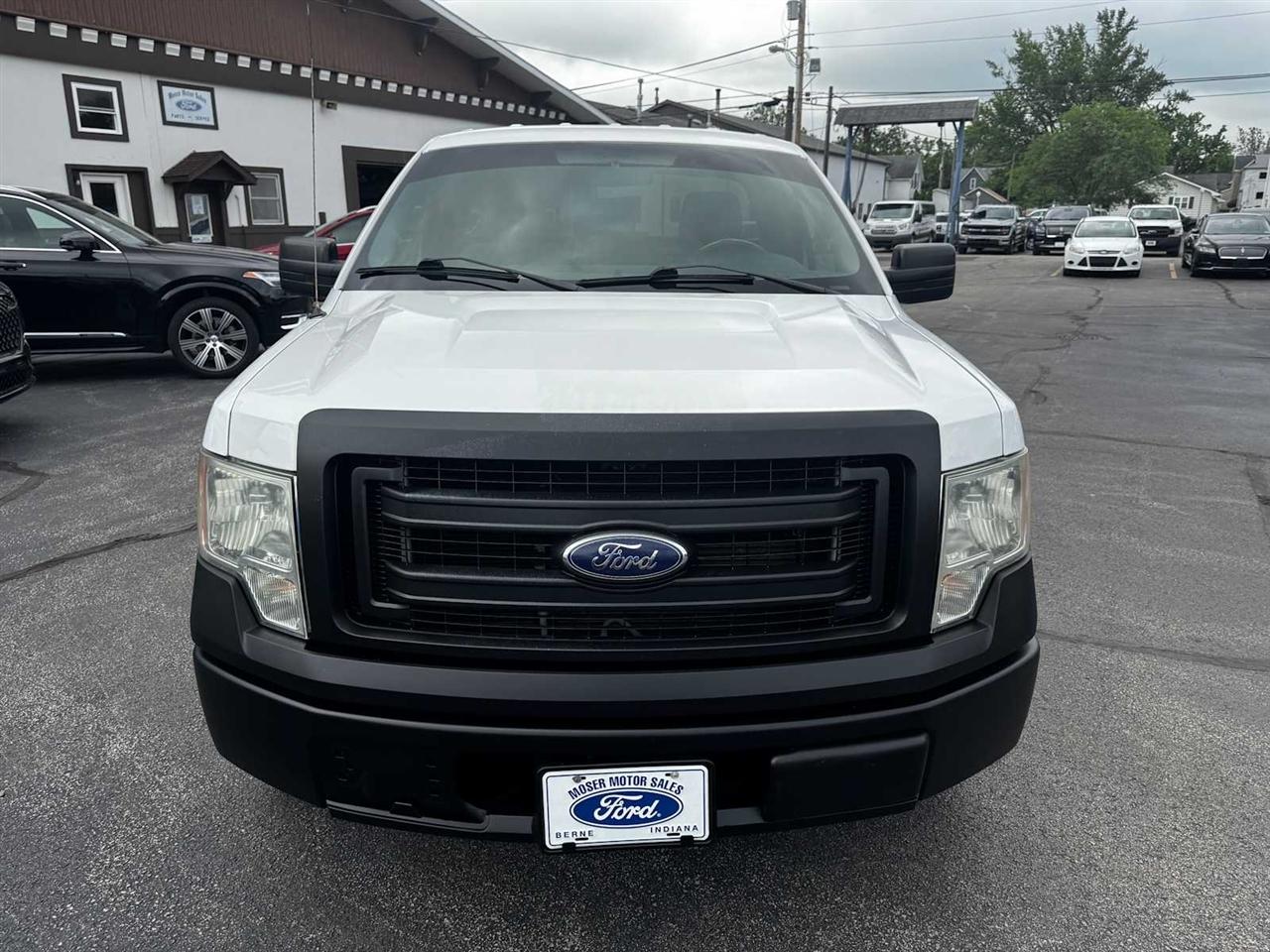 Ford F-150 2WD Reg Cab 126" STX 2014
