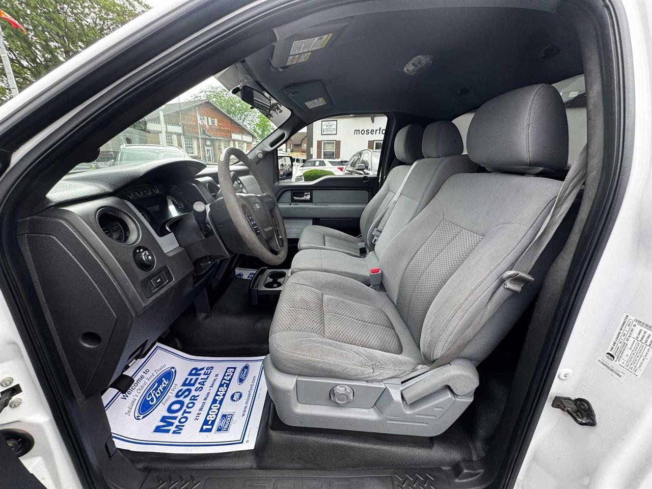Ford F-150 2WD Reg Cab 126" STX 2014