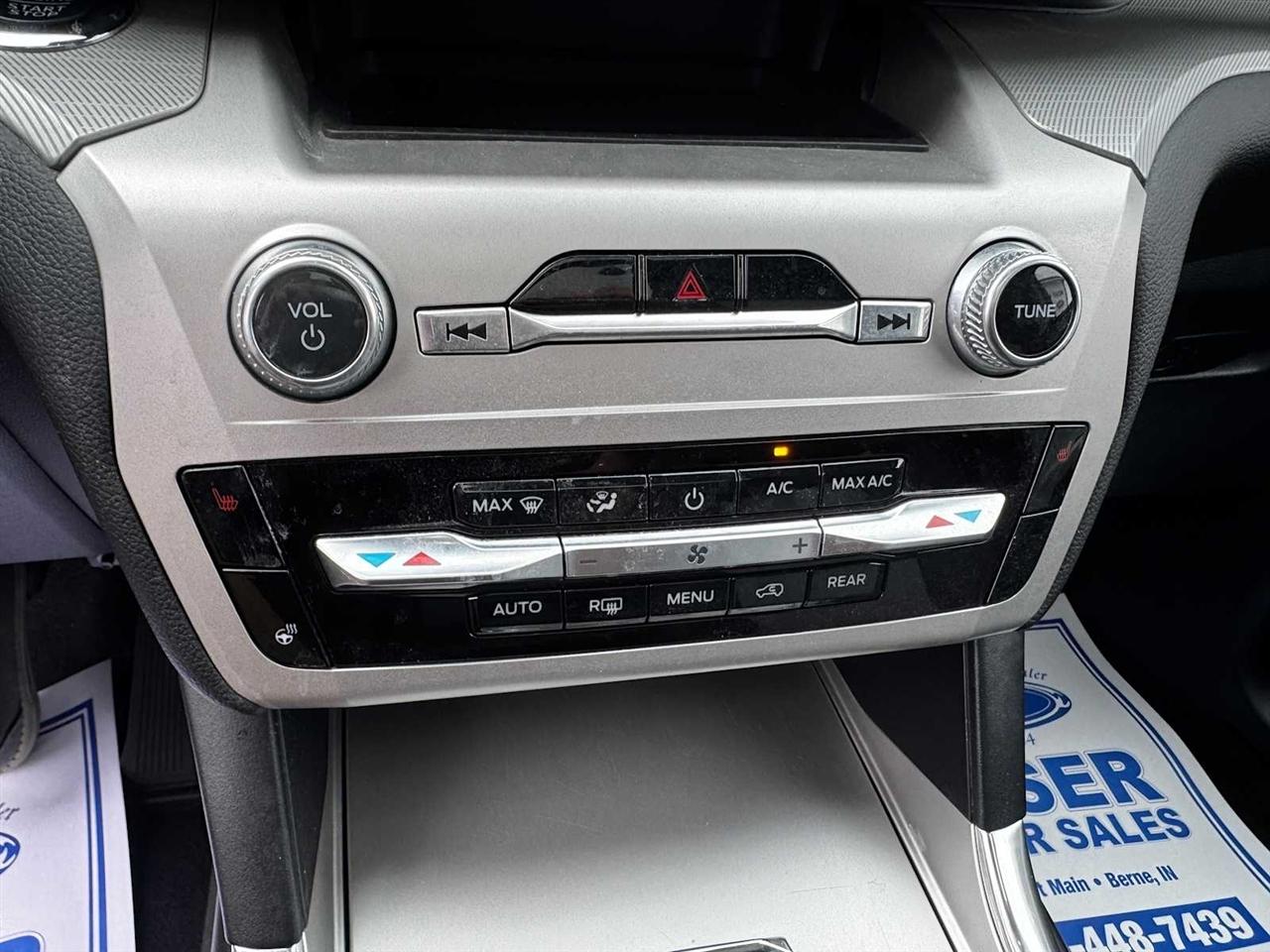Ford Explorer XLT 4WD 2022