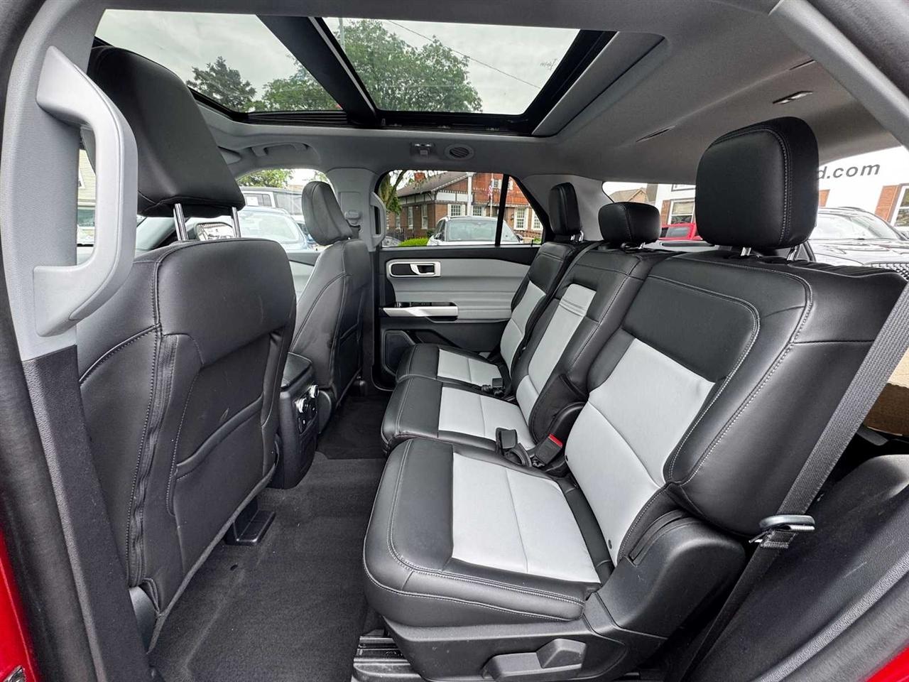 Ford Explorer XLT 4WD 2022