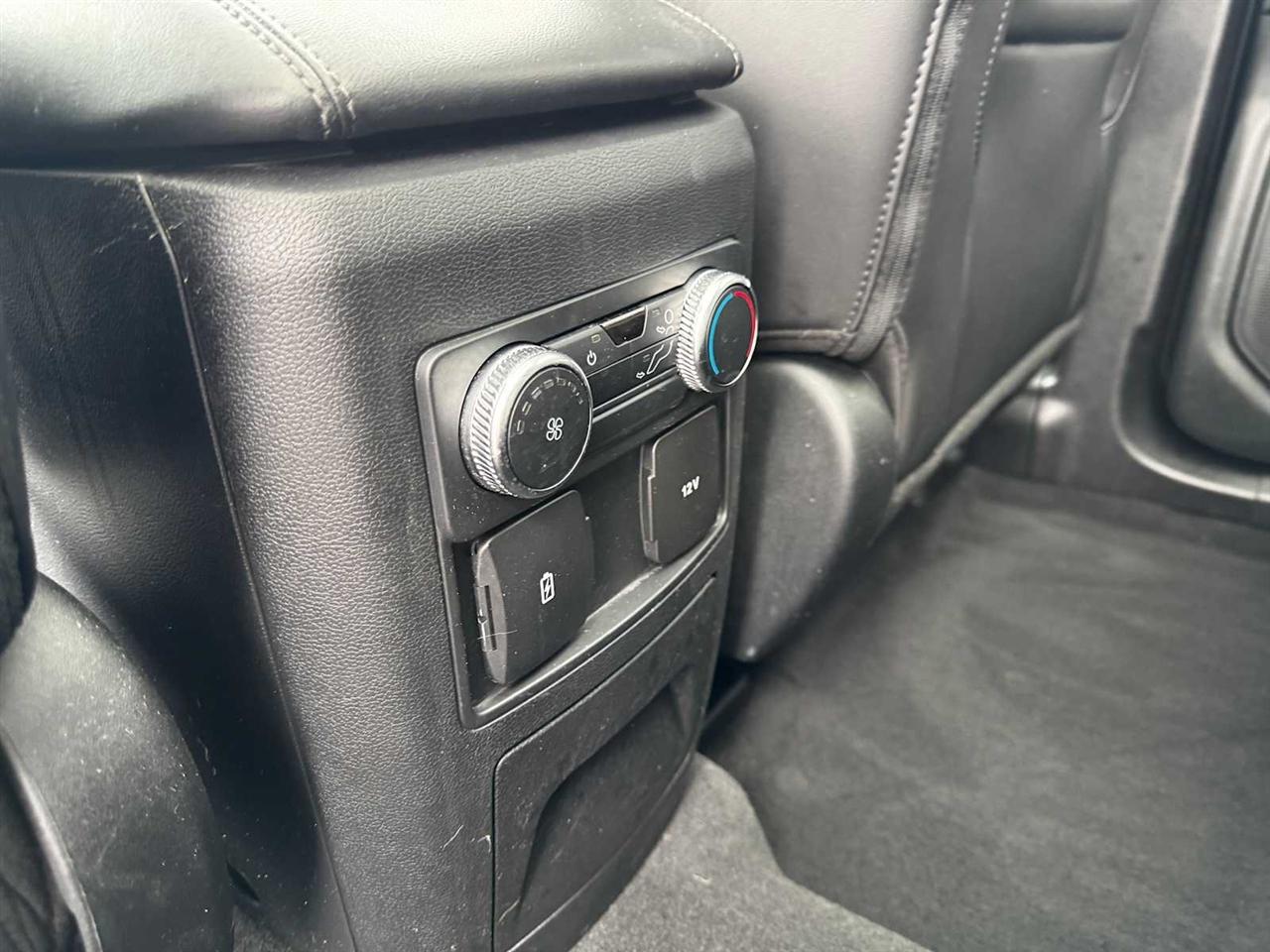 Ford Explorer XLT 4WD 2022