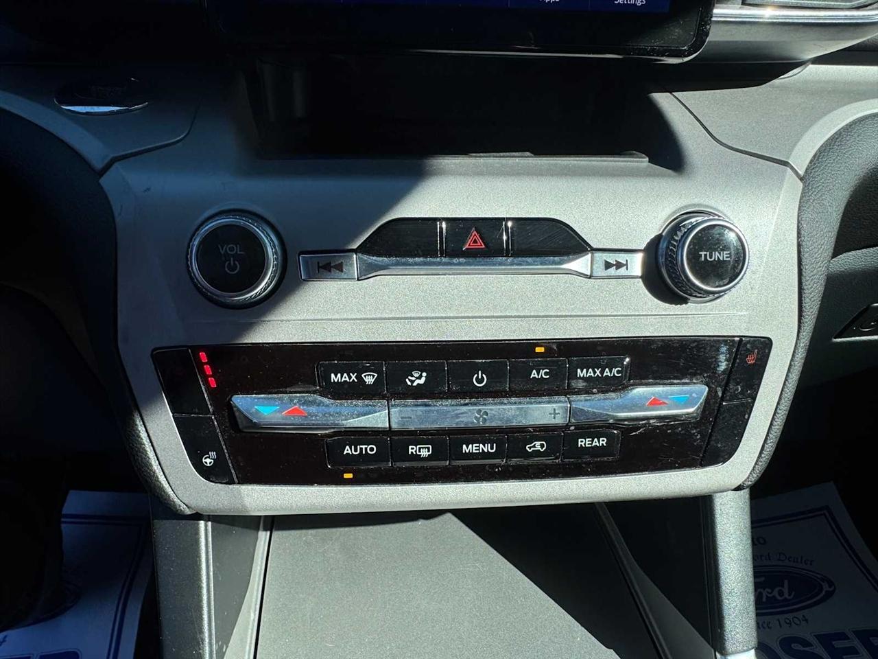 Ford Explorer XLT 4WD 2023