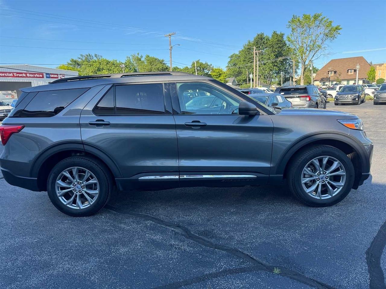 Ford Explorer XLT 4WD 2023