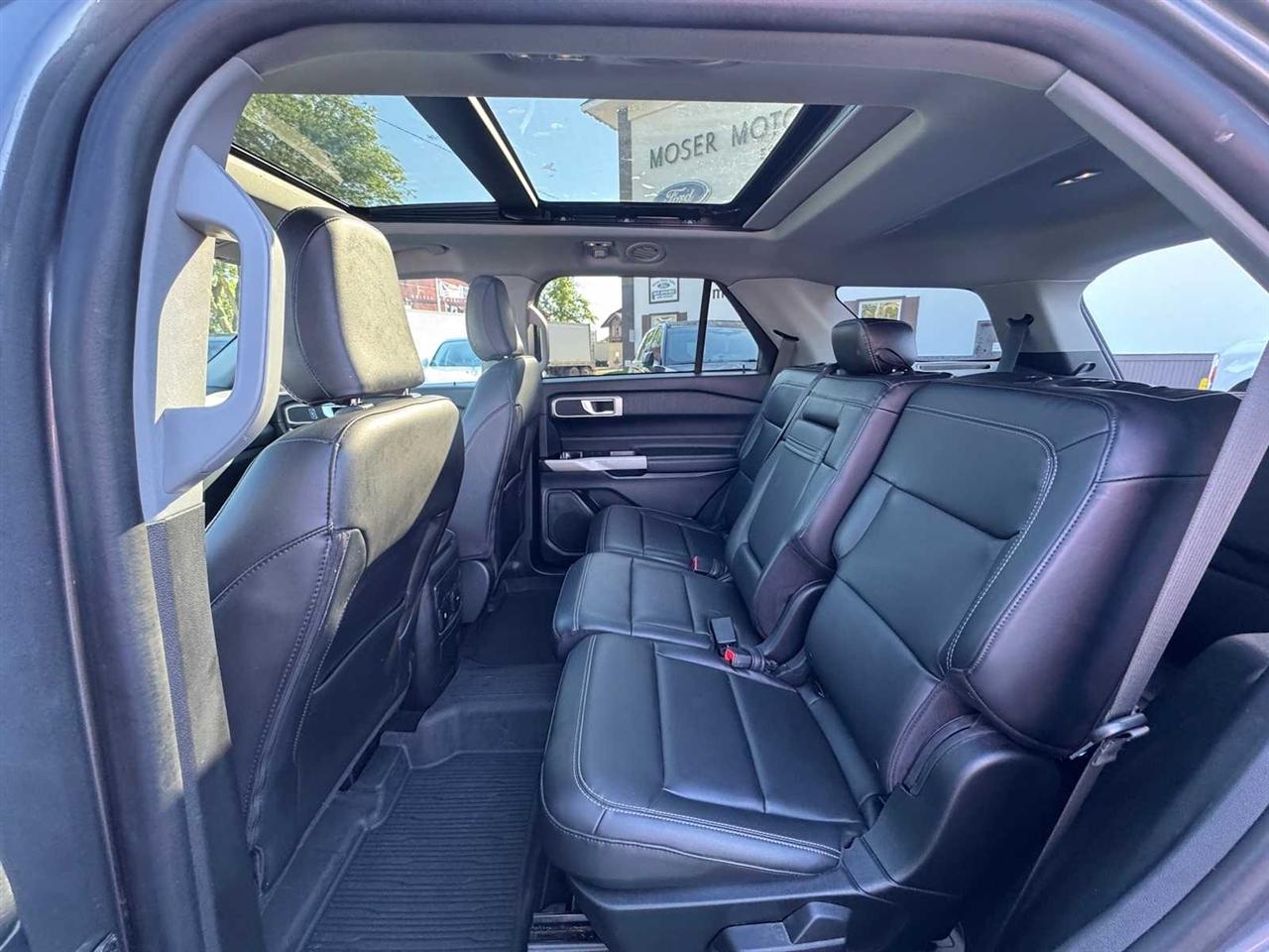 Ford Explorer XLT 4WD 2023