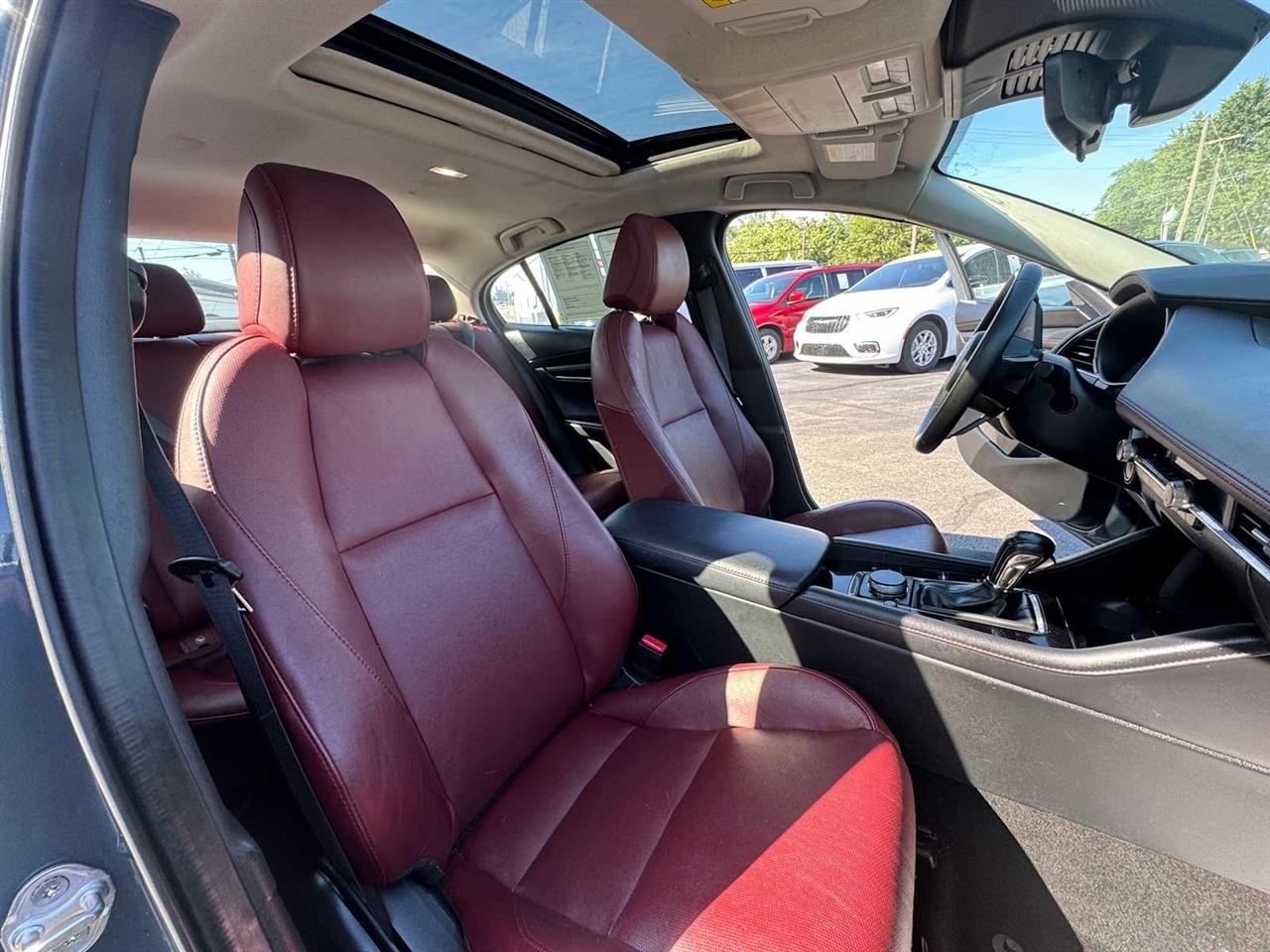 Mazda Mazda3 Sedan 2.5 S Carbon Edition AWD 2024