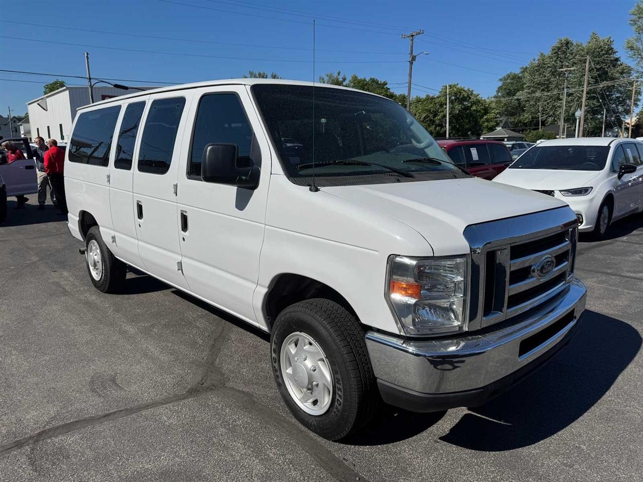 Ford Econoline Wagon E-350 Super Duty XLT 2008