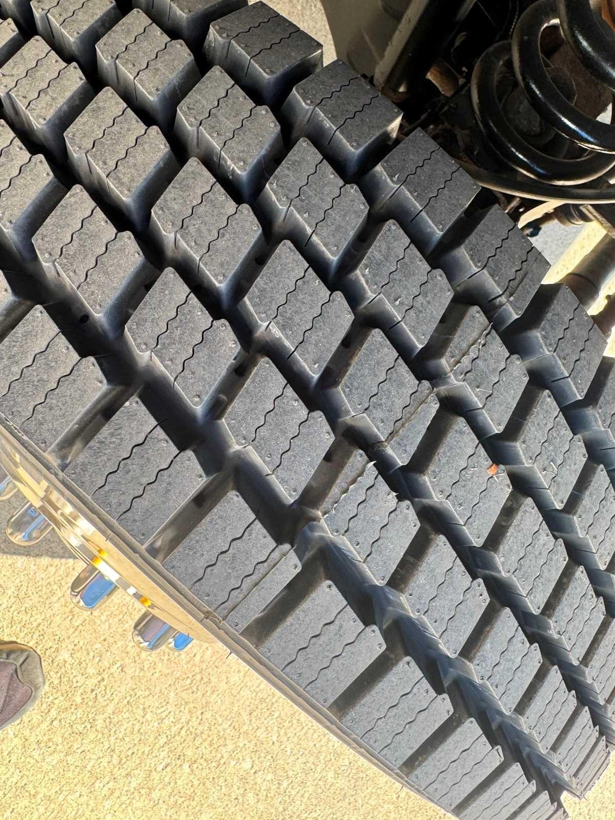 Ford Super Duty F-550 DRW 2WD Reg Cab 141" WB 60" CA XL 2015