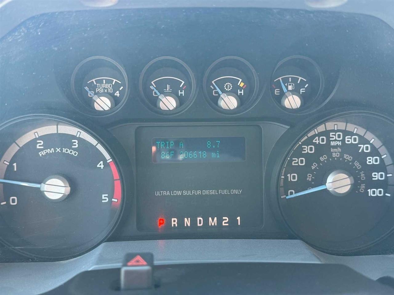 Ford Super Duty F-550 DRW 2WD Reg Cab 141" WB 60" CA XL 2015