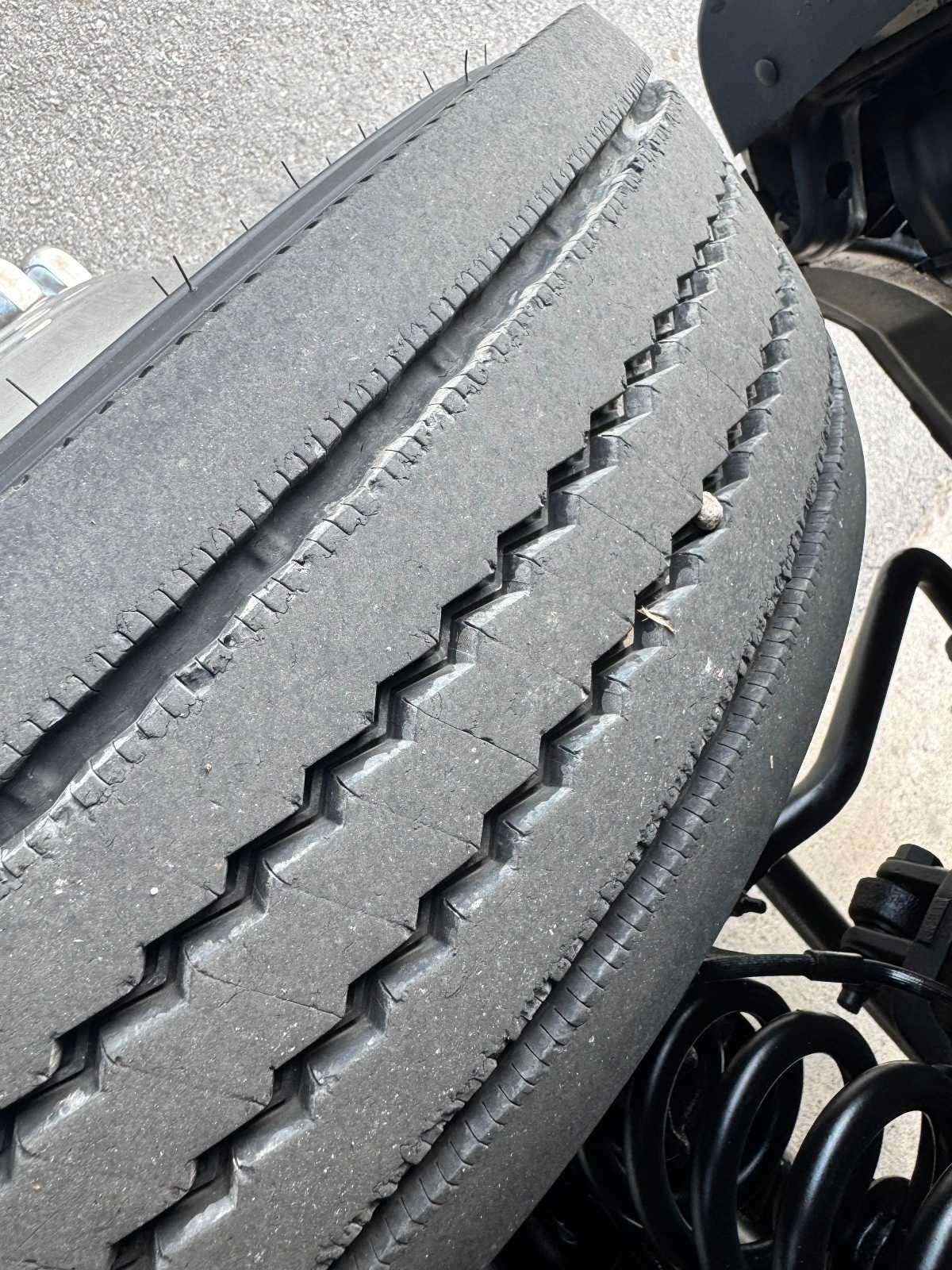 Ford Super Duty F-550 DRW 2WD Reg Cab 141" WB 60" CA XL 2015