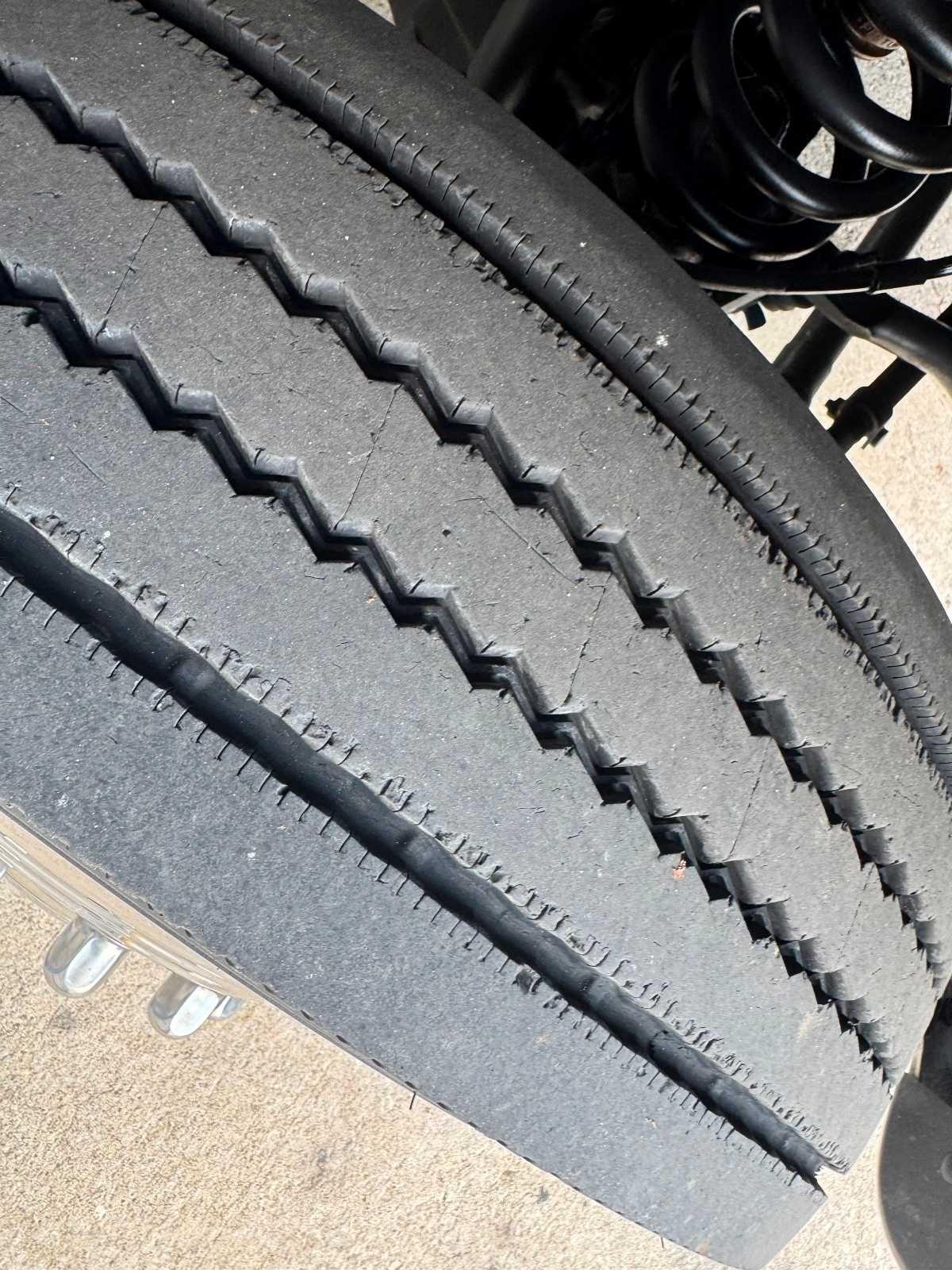 Ford Super Duty F-550 DRW 2WD Reg Cab 141" WB 60" CA XL 2015