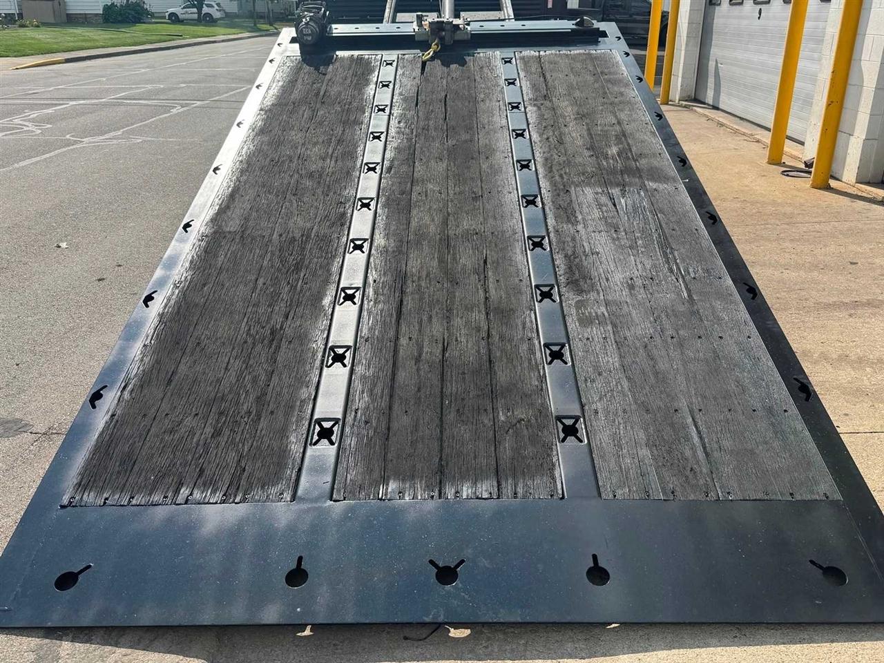 Ford Super Duty F-650 Straight Frame Reg Cab XL 2015