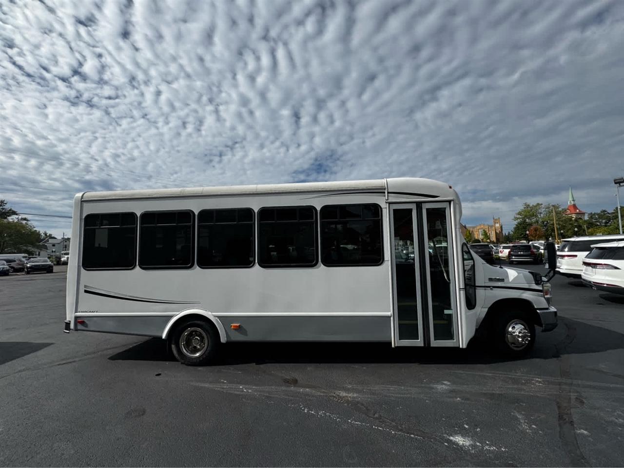 Ford Econoline Commercial Cutaway E-450 Super Duty 158" DRW 2012