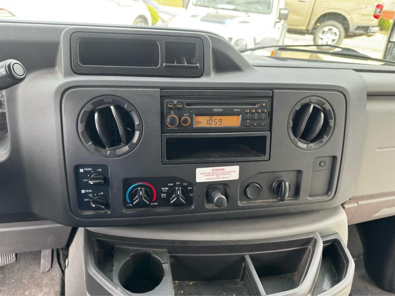 Ford Econoline Commercial Cutaway E-450 Super Duty 158" DRW 2012