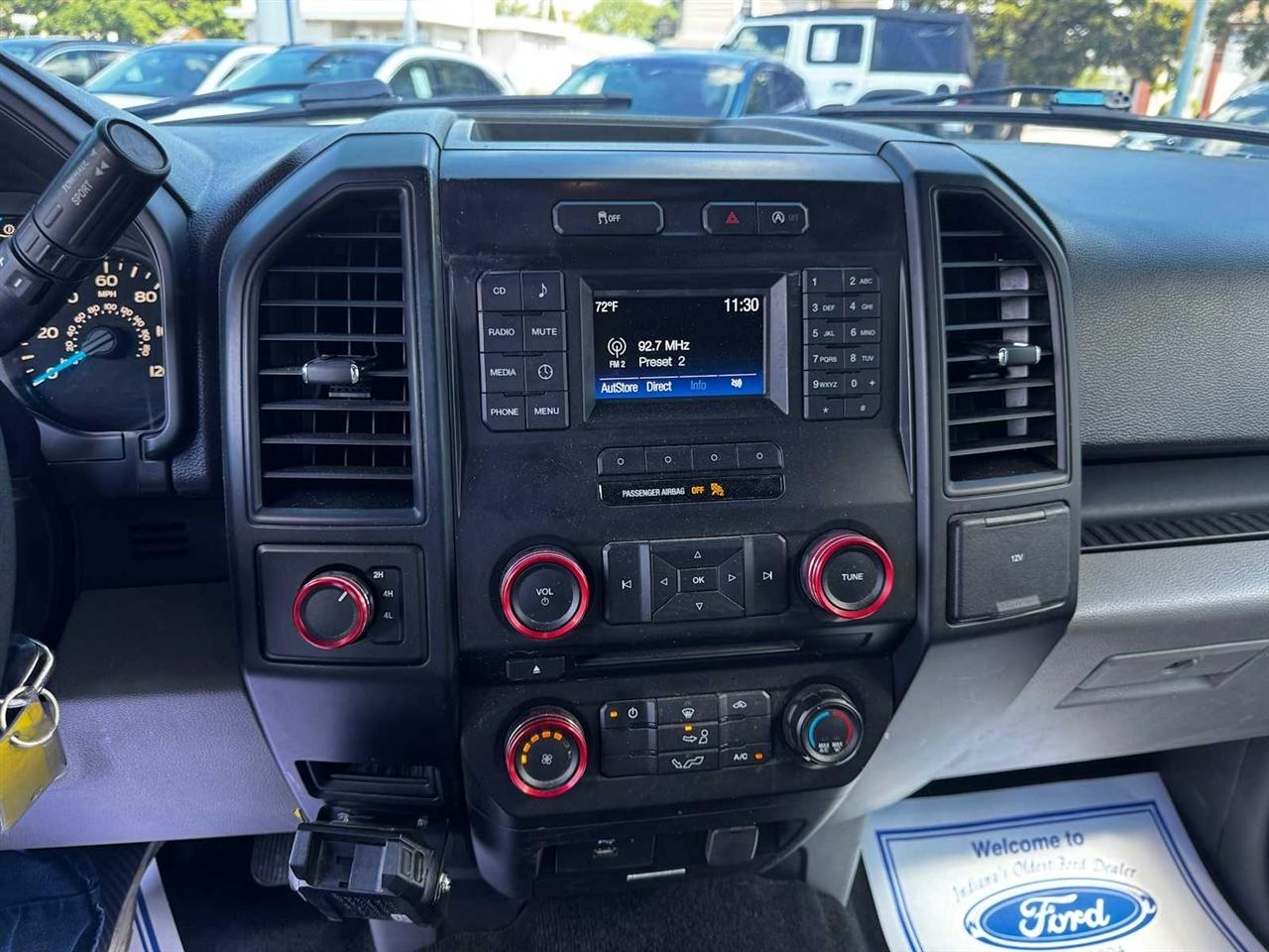 Ford F-150 4WD SuperCrew 145" Lariat 2016