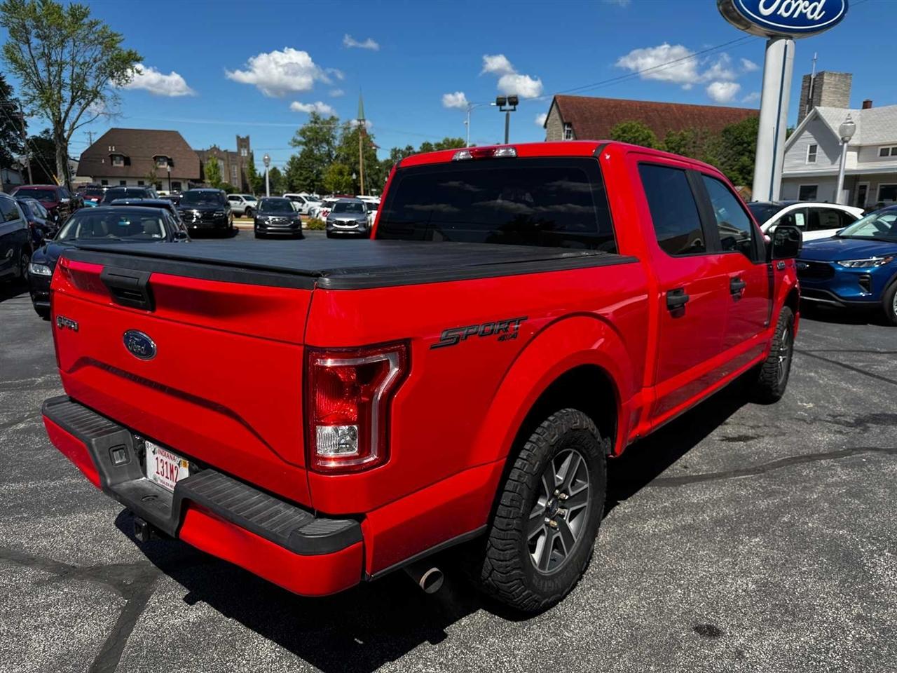 Ford F-150 4WD SuperCrew 145" Lariat 2016