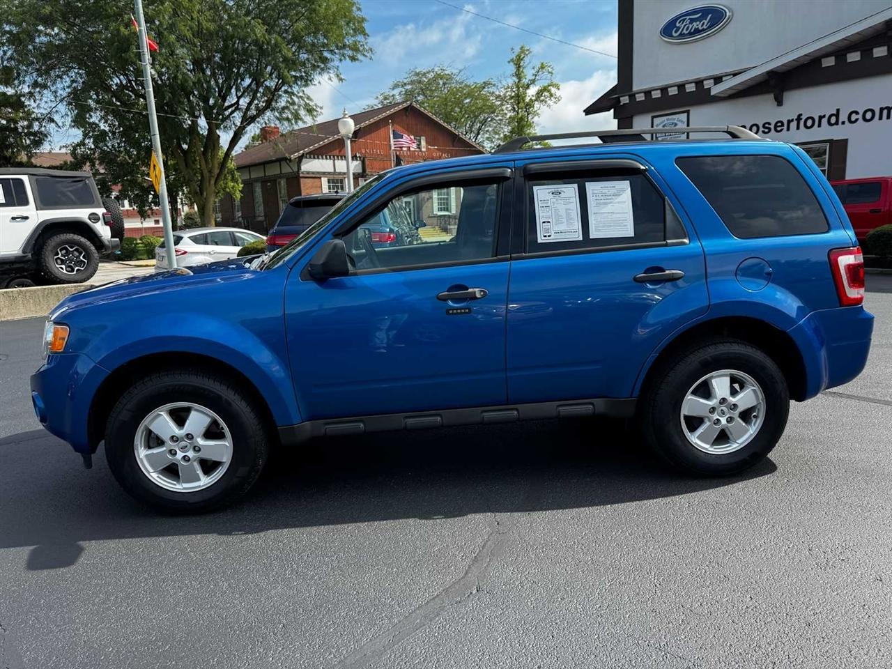 Ford Escape FWD 4dr XLT 2011