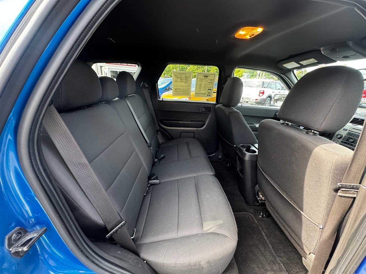 Ford Escape FWD 4dr XLT 2011