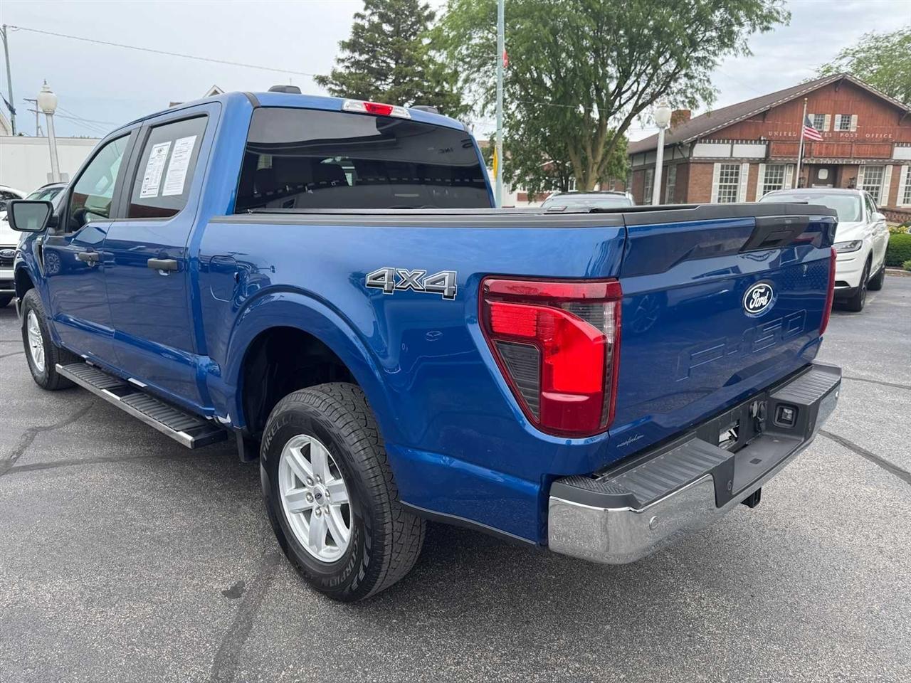 Ford F-150 XL 4WD SuperCrew 5.5' Box 2024
