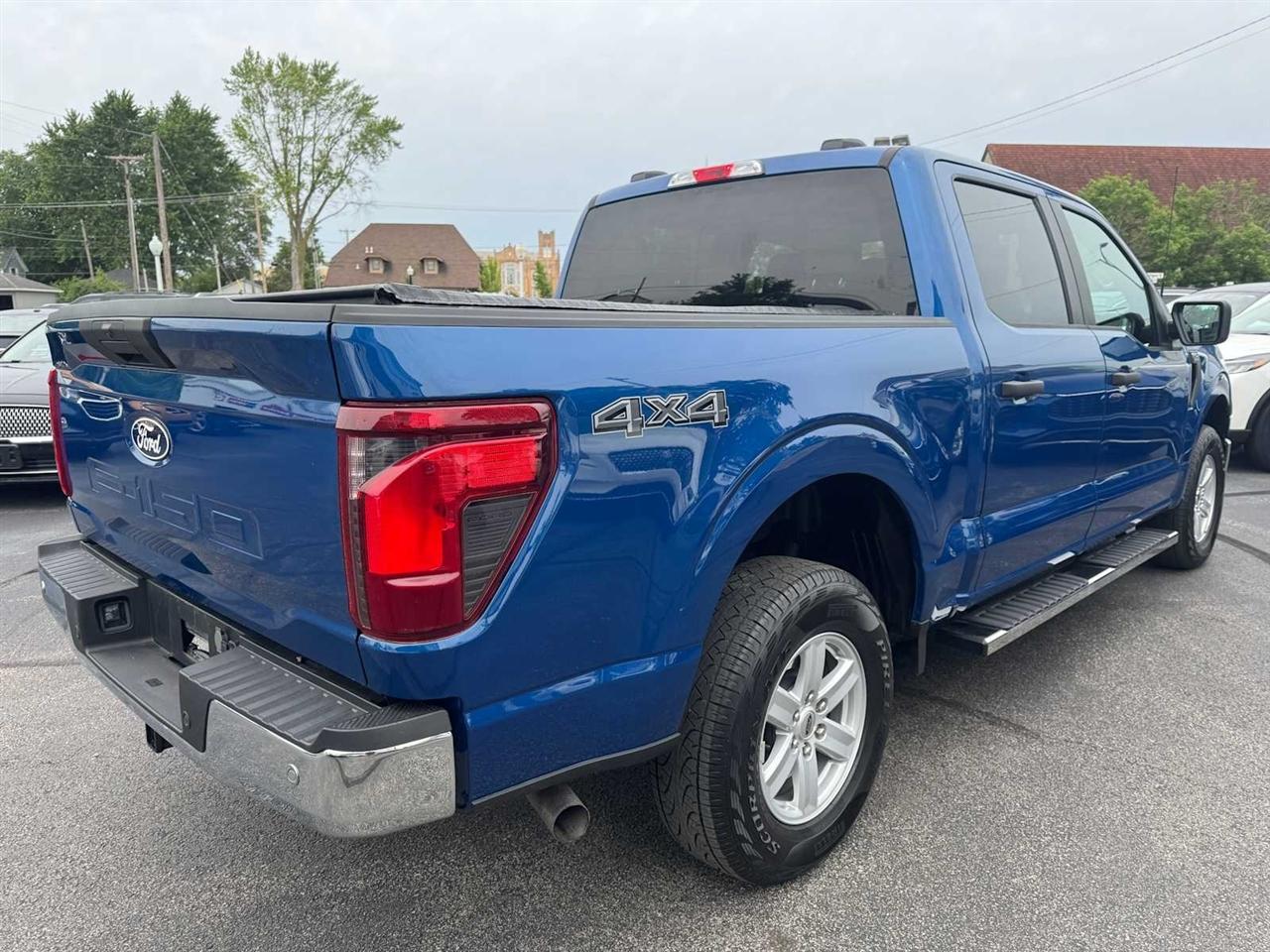 Ford F-150 XL 4WD SuperCrew 5.5' Box 2024