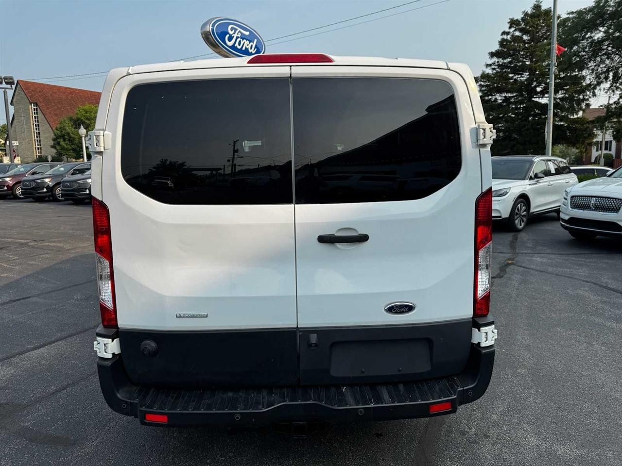 Ford Transit Passenger Wagon T-350 148" Low Roof XLT Sliding RH Dr 2019