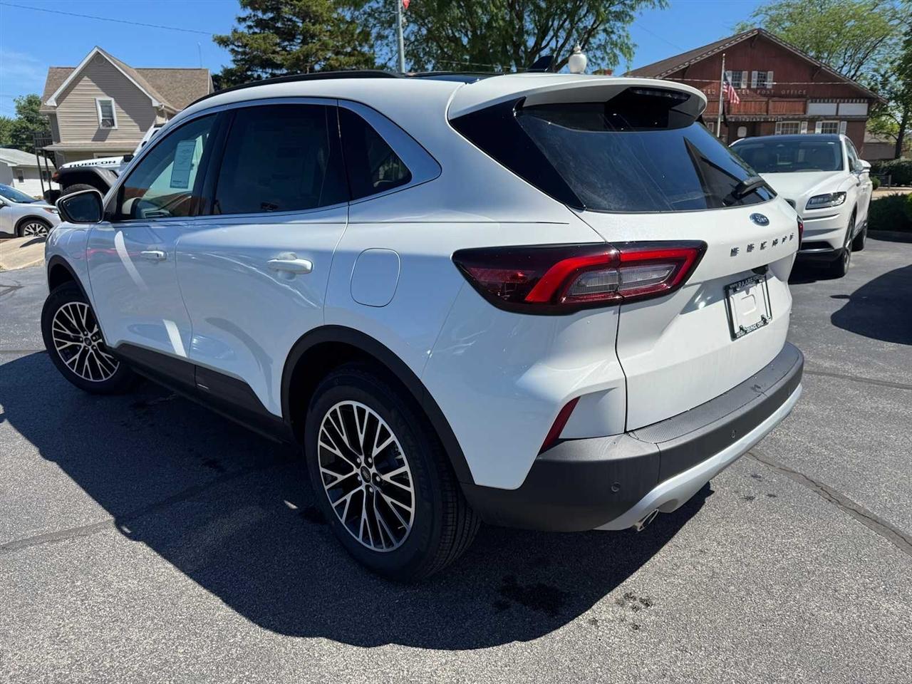 Ford Escape PHEV FWD 2026