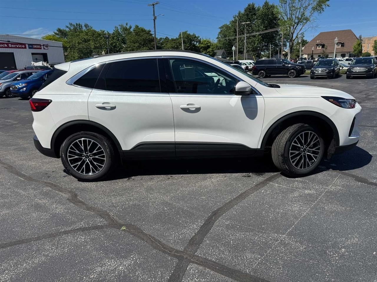 Ford Escape PHEV FWD 2026