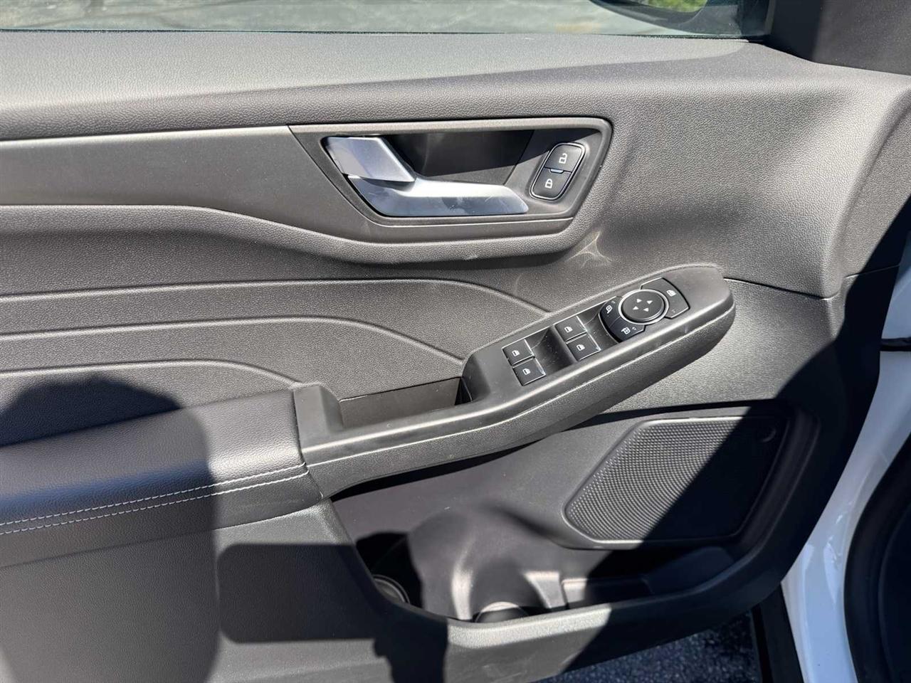 Ford Escape PHEV FWD 2026