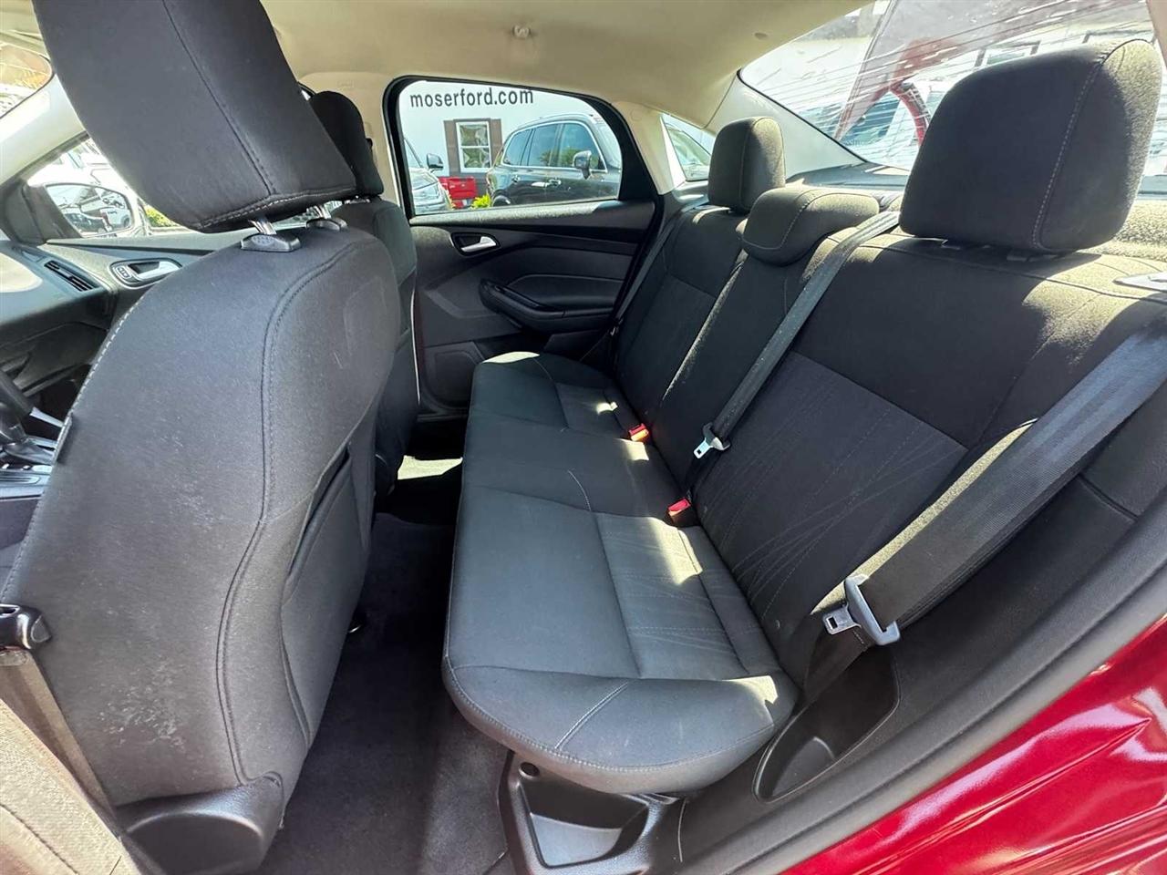Ford Focus 4dr Sdn SE 2016