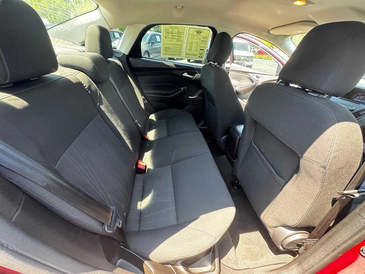 Ford Focus 4dr Sdn SE 2016
