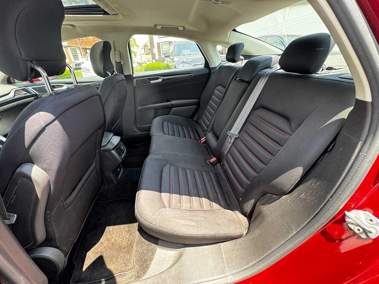 Ford Fusion 4dr Sdn SE FWD 2014
