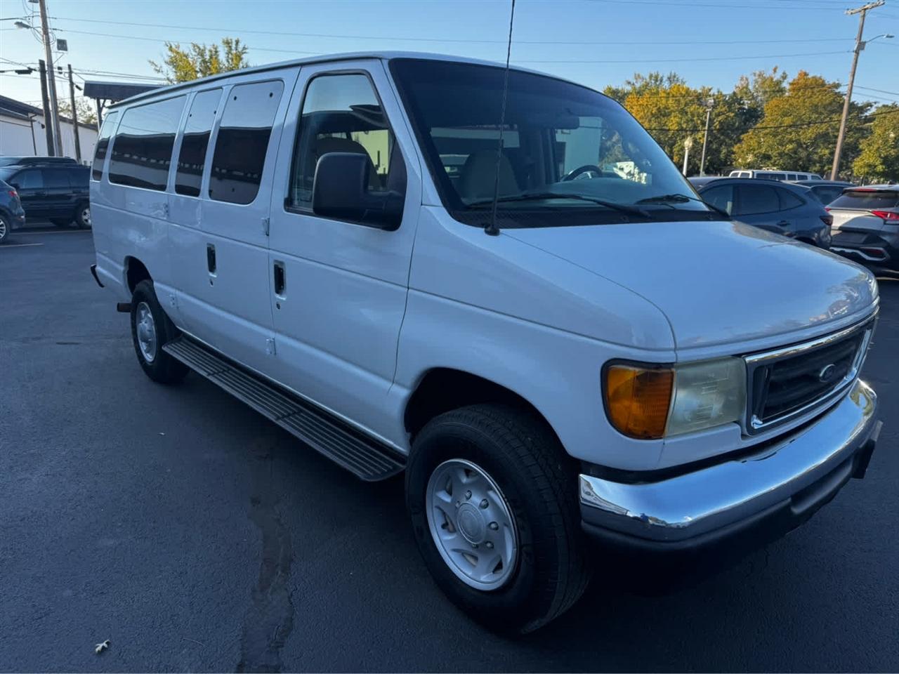 Ford Econoline Wagon E-350 Super Ext XLT 2006