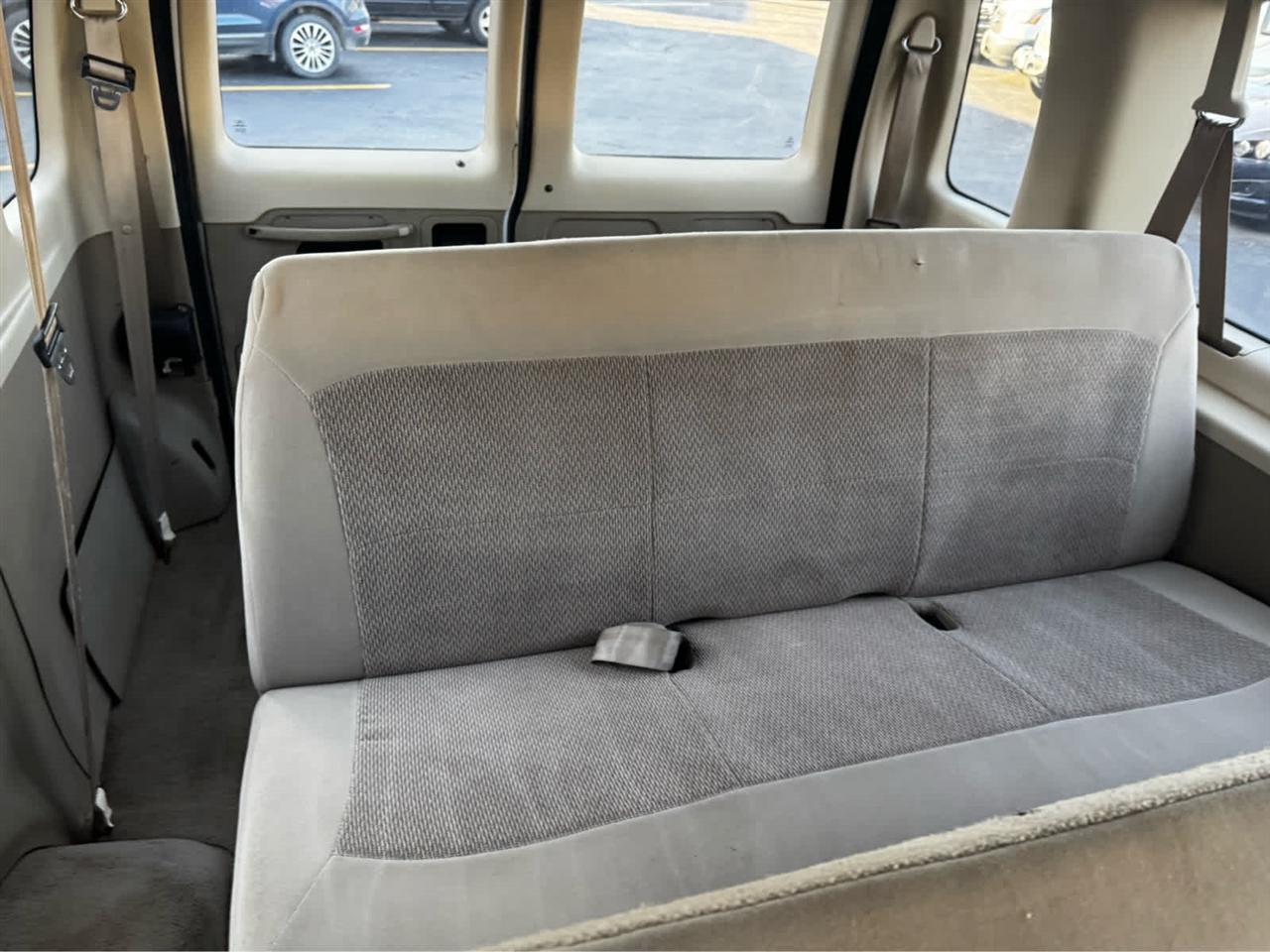 Ford Econoline Wagon E-350 Super Ext XLT 2006