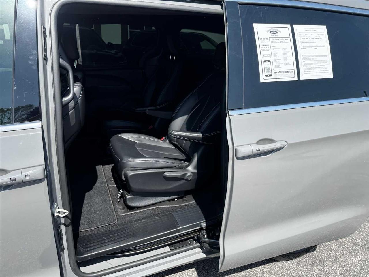 Chrysler Pacifica Hybrid Select FWD 2025