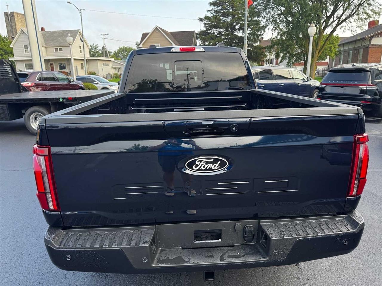 Ford F-150 Lariat 4WD SuperCrew 5.5' Box 2026