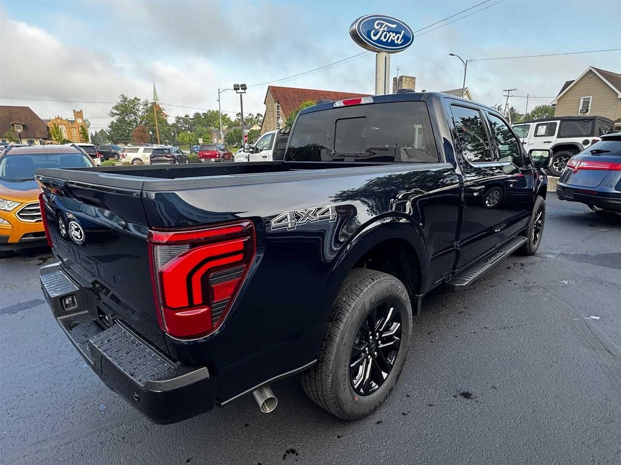 Ford F-150 Lariat 4WD SuperCrew 5.5' Box 2026