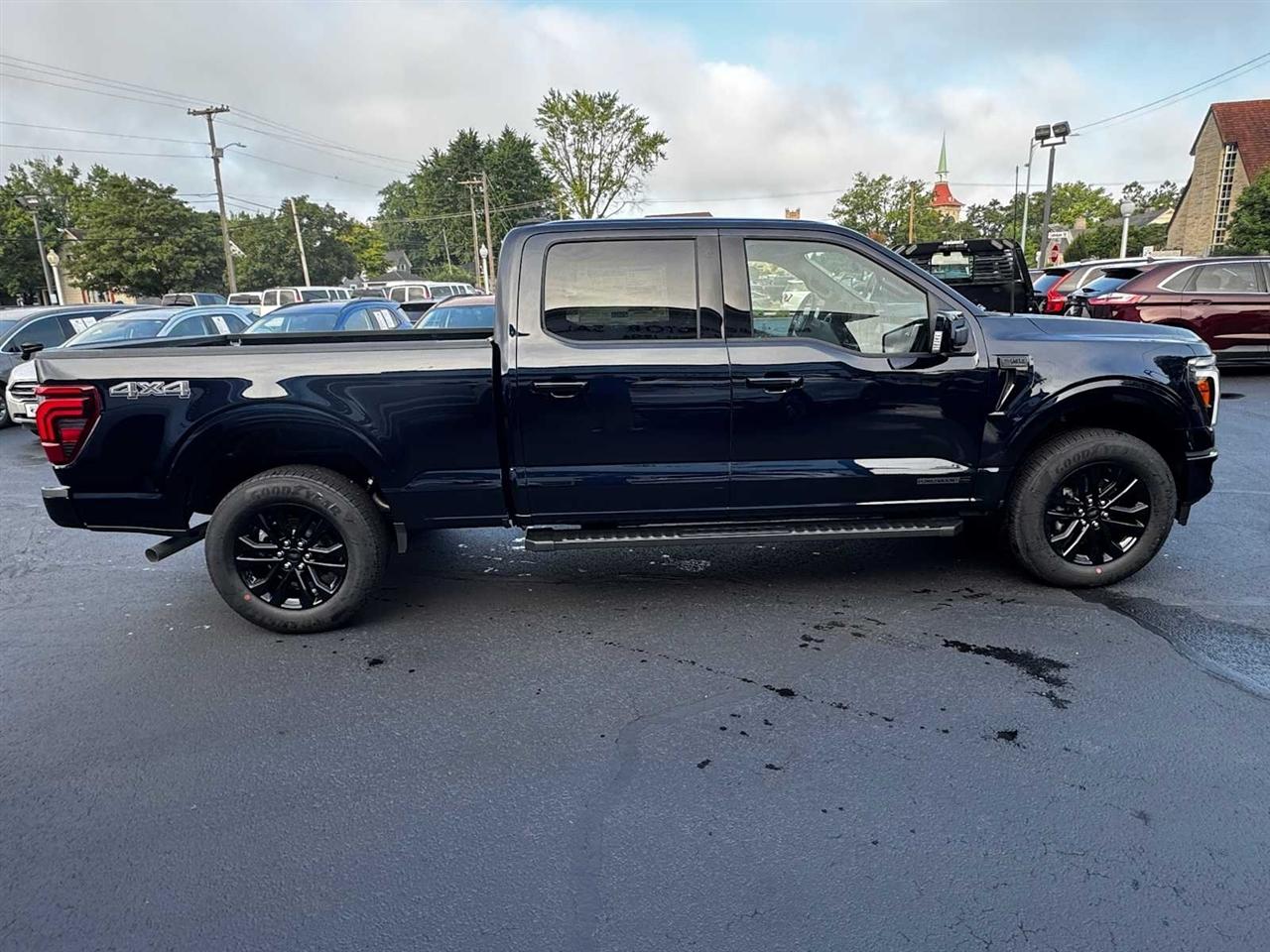 Ford F-150 Lariat 4WD SuperCrew 5.5' Box 2026