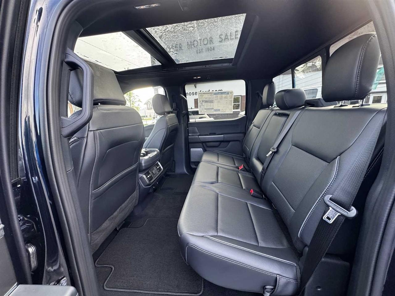 Ford F-150 Lariat 4WD SuperCrew 5.5' Box 2026